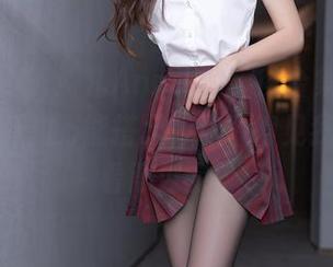 秀人网 – 子纯儿Annie的棉袜合集更新，打破常规的万能搭配，你看得见我，我也看得见你！