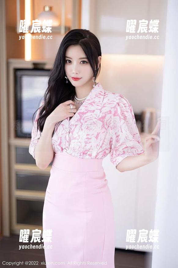 秀人网 - 下载这张安然maleah的礼服图片，谁能拒绝这样的“优雅”呢？