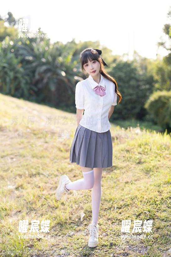 秀人网 - 没什么好说的，悠悠酱yoyoyo的美图分享里油亮到让你想要碰一碰！