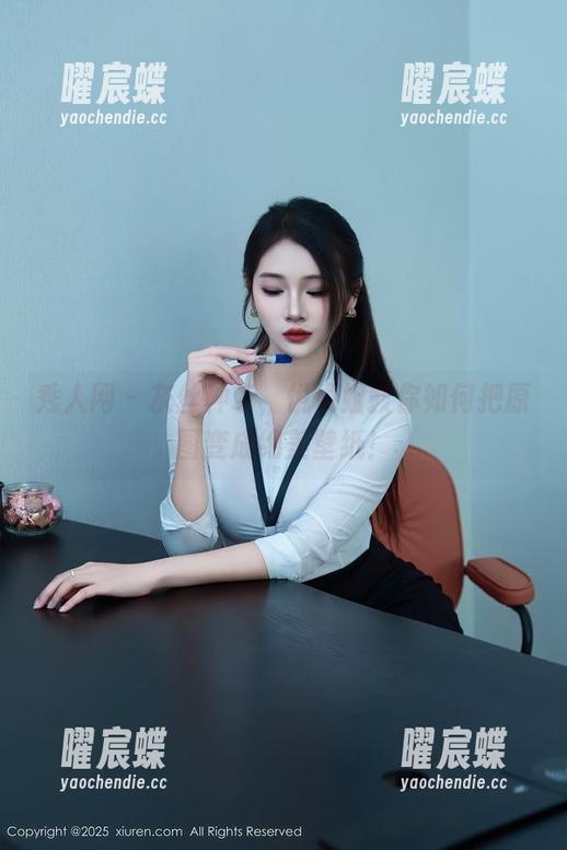 秀人网-悦悦姐 秀人网 - 灰丝种草,悦悦姐教你如何把原图变成绝美壁纸!