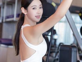 秀人网 – 浓浓人间烟火气：狐小妖Baby的短裤高清版，已经无法自拔