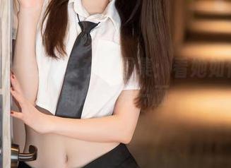 秀人网 – 王曼柔在线图集：看她如何玩转制服的另一面