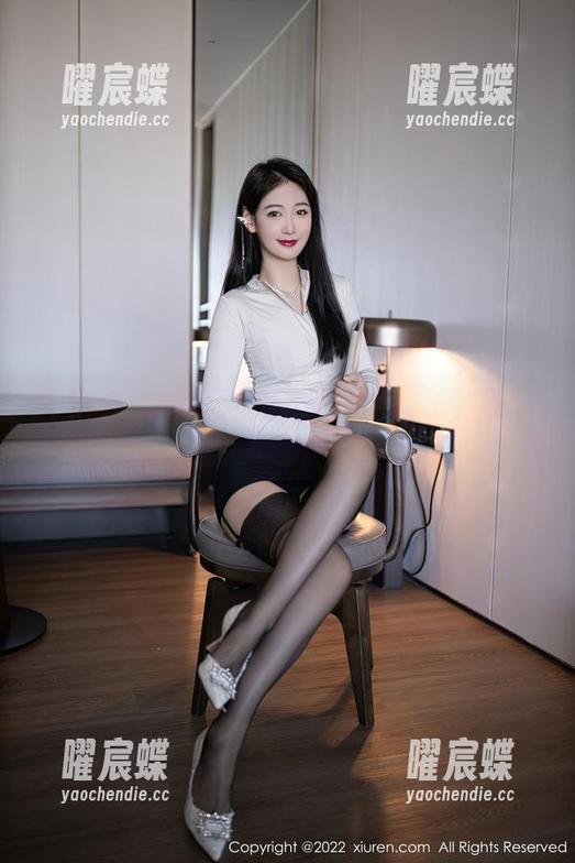 秀人网 - 教室又有什么好？看“王馨瑶Yanni”就能找乐子了
