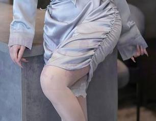 秀人网 – 别瞎了眼,草莓zz的白裙美图,活脱脱个仙女,谁说白裙不显身材?