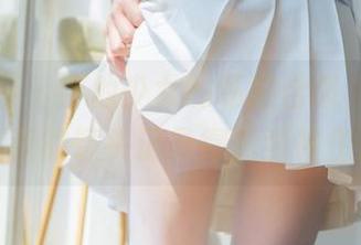 稚乖画册 – 吉他少女的私拍合集，被赤西夜夜的镜头记录得黯然神伤。