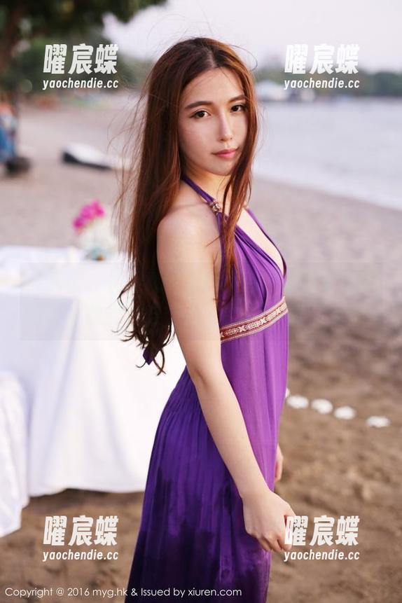 美媛馆 - 裸足Angela小热巴新图包，谁会想到没穿鞋长得这么好看呢？