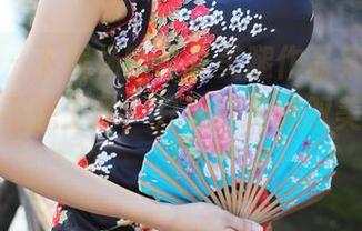 美媛馆 – 下载杨晓青儿美腿作品集，保证你看了不想工作，只想欣赏那双美丽的腿！