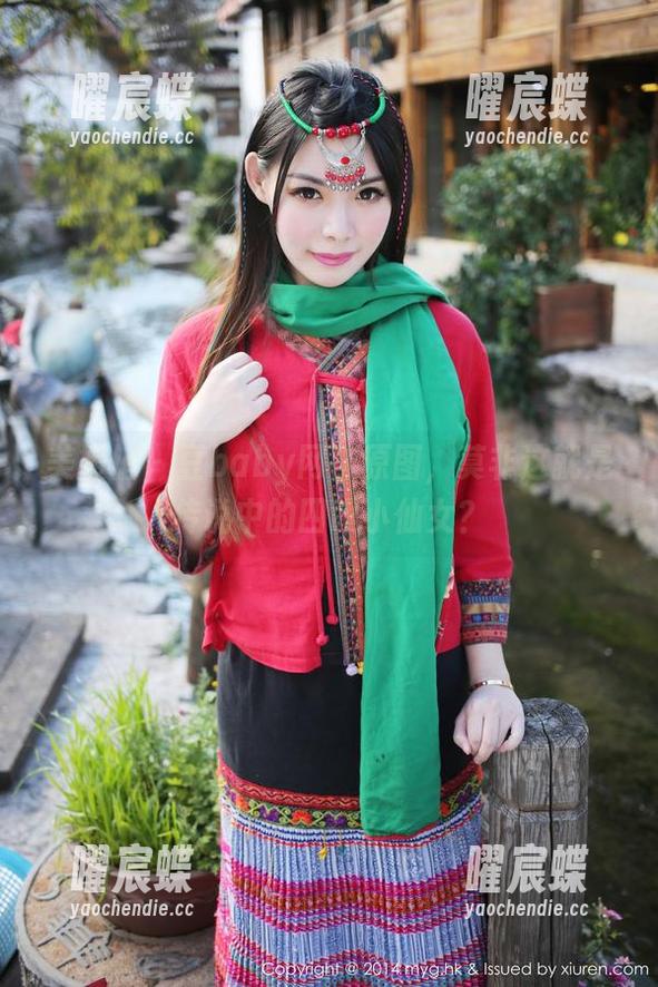 美媛馆 - 豆baby网袜原图，莫非这就是传说中的四眼小仙女？