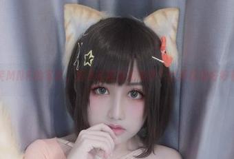 芊川一笑MNK的写真，居然有黑兽克洛伊？这图我得好好看一看。