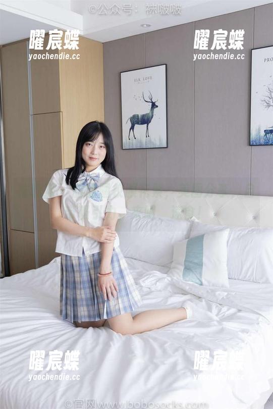 袜啵啵 - 甜甜圈校服花絮，美图分享，自带吸引力，来吧，速食！