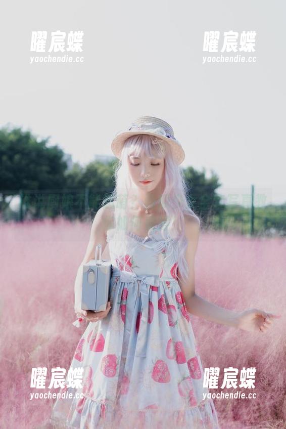 谁说厨娘不能超萌？西瓜少女全套写真教你如何兼得！