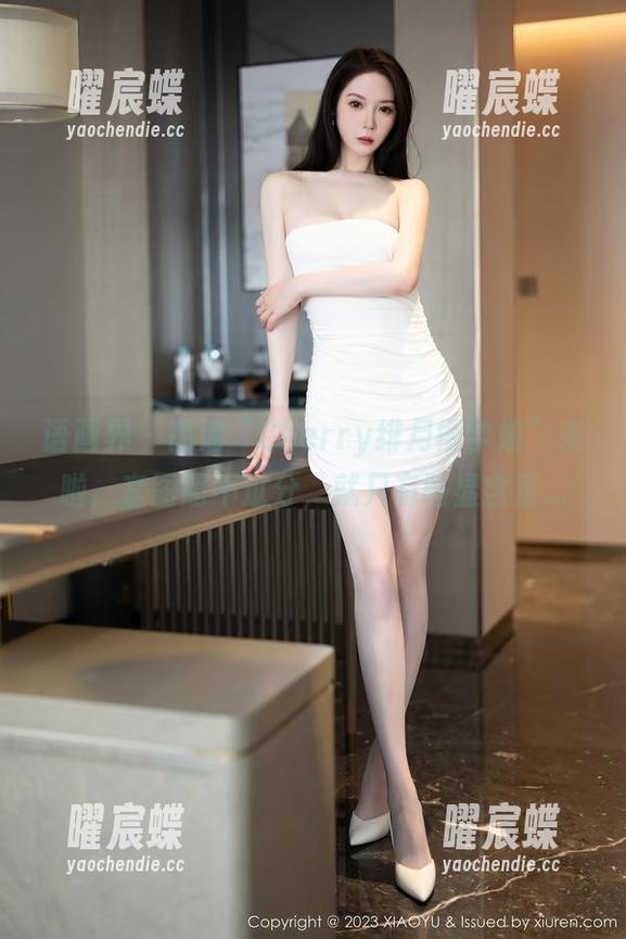 语画界-Cherry绯月樱 语画界 - 高清“Cherry绯月樱学姐”来啦,套图超不过分,就只有略显含蓄...