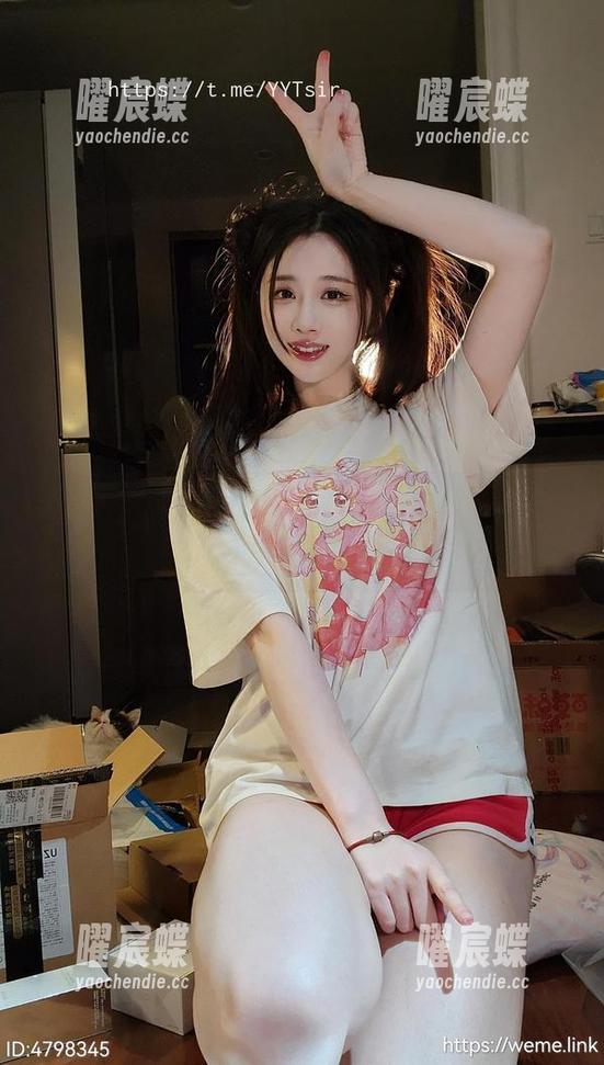 微密圈 - 画风一转，福利上线！轩子巨二兔的套装，图片可别眨眼就看过去！