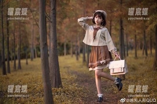 写真时光里的“大凤”：迷失人形QUQ的日常奇谈