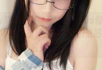 逐月Su与海边的快乐时光：cos似乎让资源变得不那么重要，其实它们依旧在我心底处游荡。
