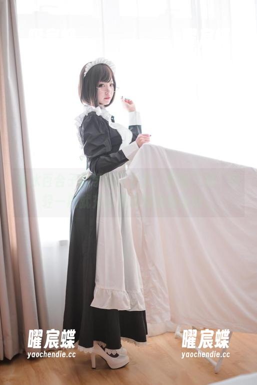 青水百合子的学妹jk自拍，原图下载，轻轻一触就充分展现懒散的优雅。