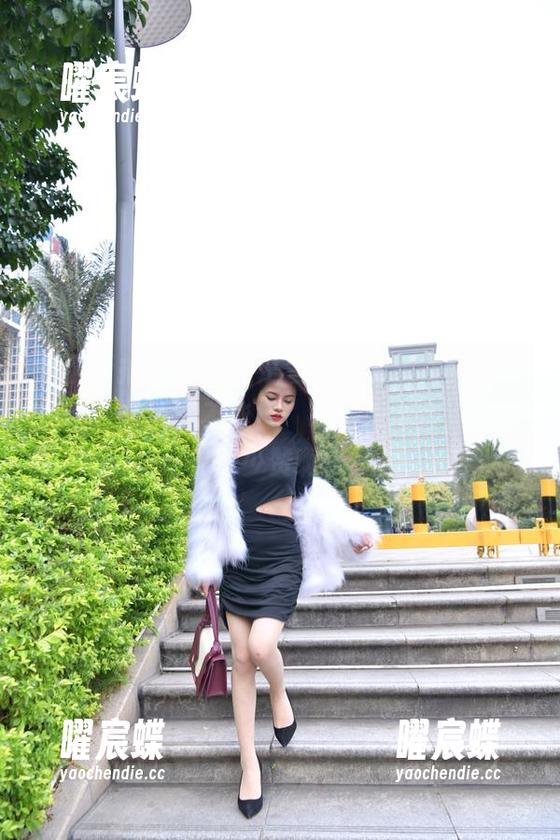 魔镜街拍 - “我就是爱白色连衣裙，免费美图让我欲罢不能！”楼楼你说你得到了多少赞啊？